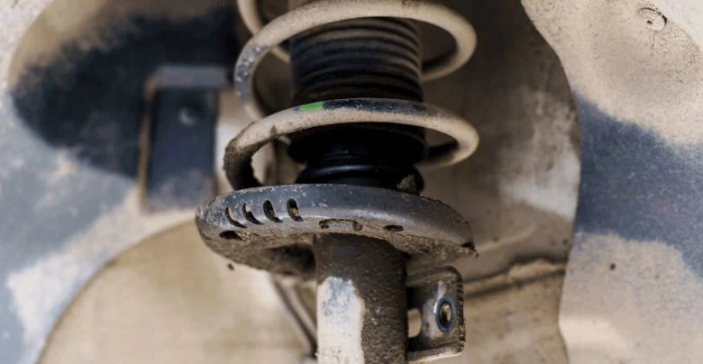 نشتی روغن از کمک فنر